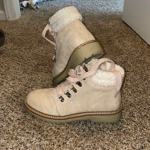 Beige booties for women. Size 9W